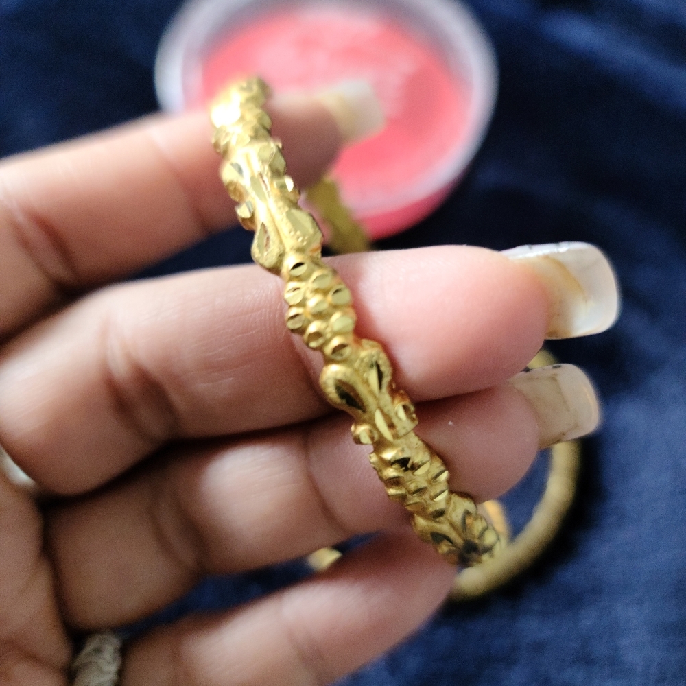 Gold plated bangles - Picture 4 of 4